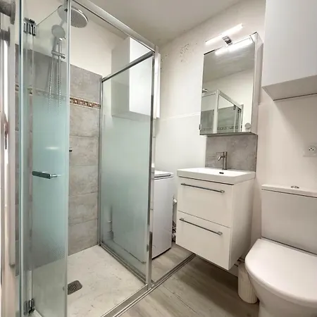 Apartment Chemin Du Puy - For 2 People - Parking - Wifi -swimming Pool