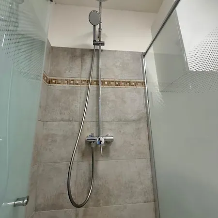Chemin Du Puy - For 2 People - Parking - Wifi -swimming Pool Apartment Antibes